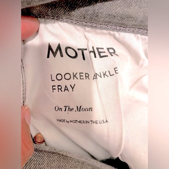 MOTHER Looker Ankle Fray High-Rise Jeans - Picture 4 of 4